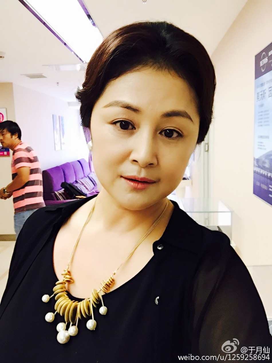 赵本山小姨子贵妇气质风韵犹存