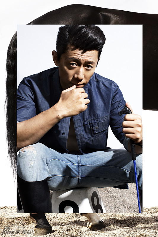 组图:夏雨半裸登封面秀八块腹肌 荷尔蒙爆棚_高清图集_新浪网