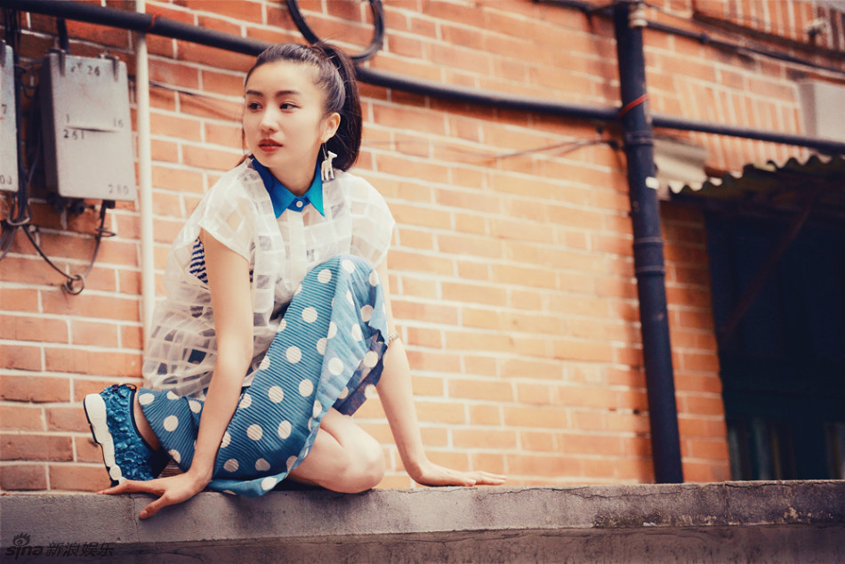 新浪娱乐 近日,海润旗下实力演员陶慧娜曝光了一组"魔"性写真.