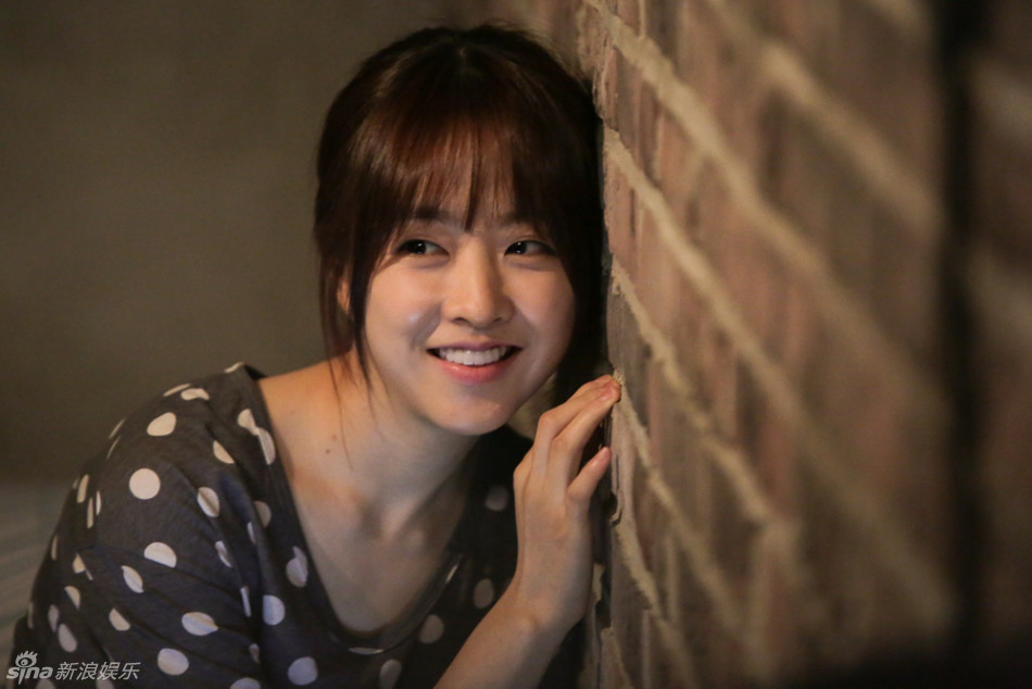 组图:韩剧《鬼神大人》朴宝英色女演技可爱