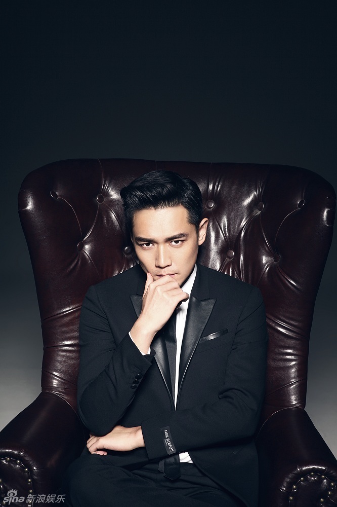组图:霍政谚正装霸气出镜 玩转轻熟型男风尚_高清图集_新浪网