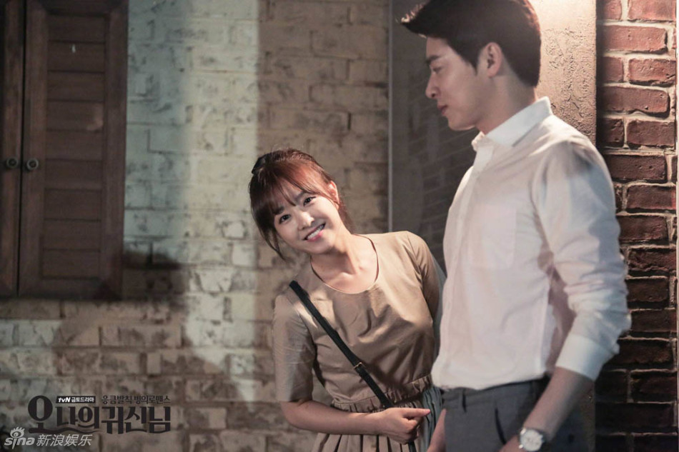 甜蜜破表!韩剧《鬼神君》曹政奭朴宝英玩闹