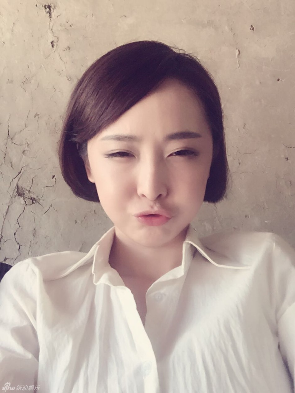 组图:李曼拍戏中找乐 自毁形象为放松心情_高清图集_新浪网