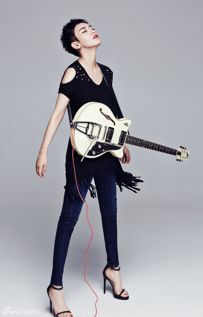 组图:李晓峰摇滚写真劲酷来袭 个性张扬嗨翻天_高清图集_新浪网