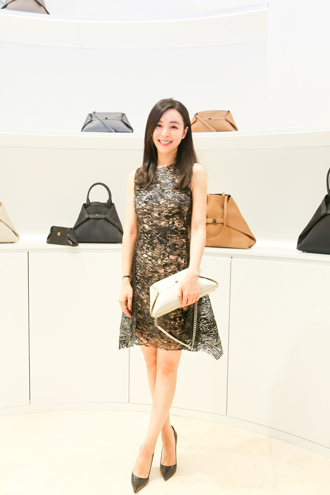 张静初精装亮相