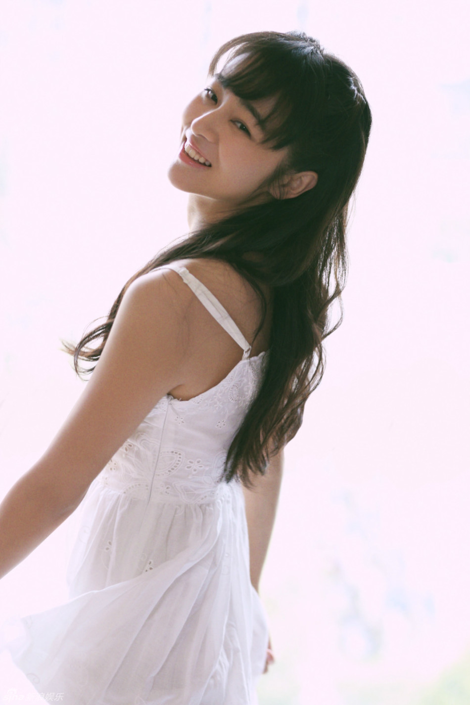 组图:小斯琴高娃夏末恣情绽放 大片优雅来袭_高清图集_新浪网