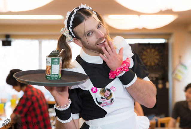 异装大叔"胡子小姐"cos春丽 妩媚霸气