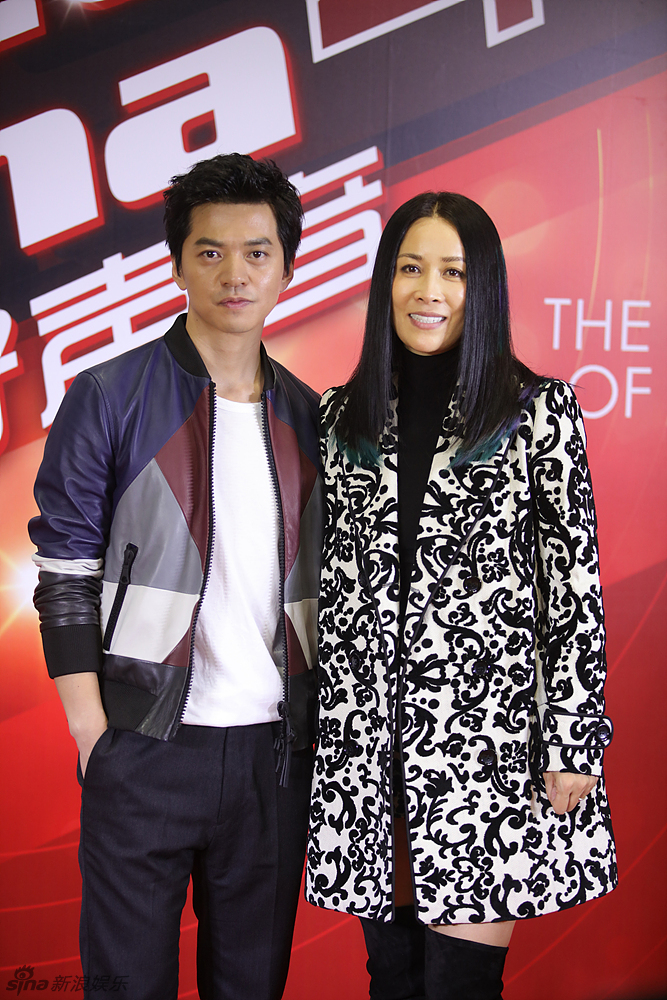 李健那英亲密合影