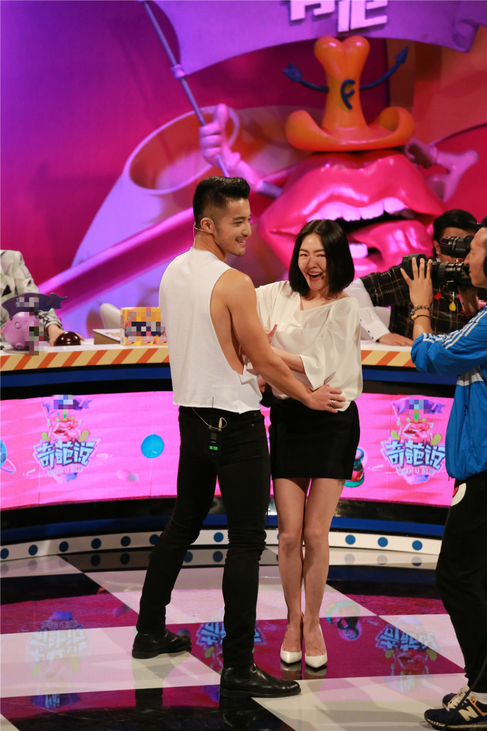 小s樊野亲密互动