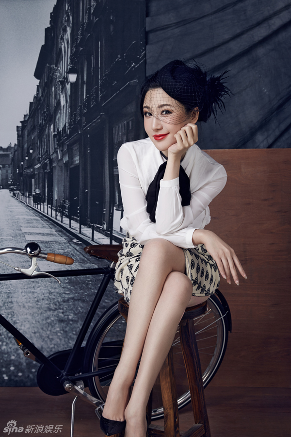 刘梓妍表情俏皮