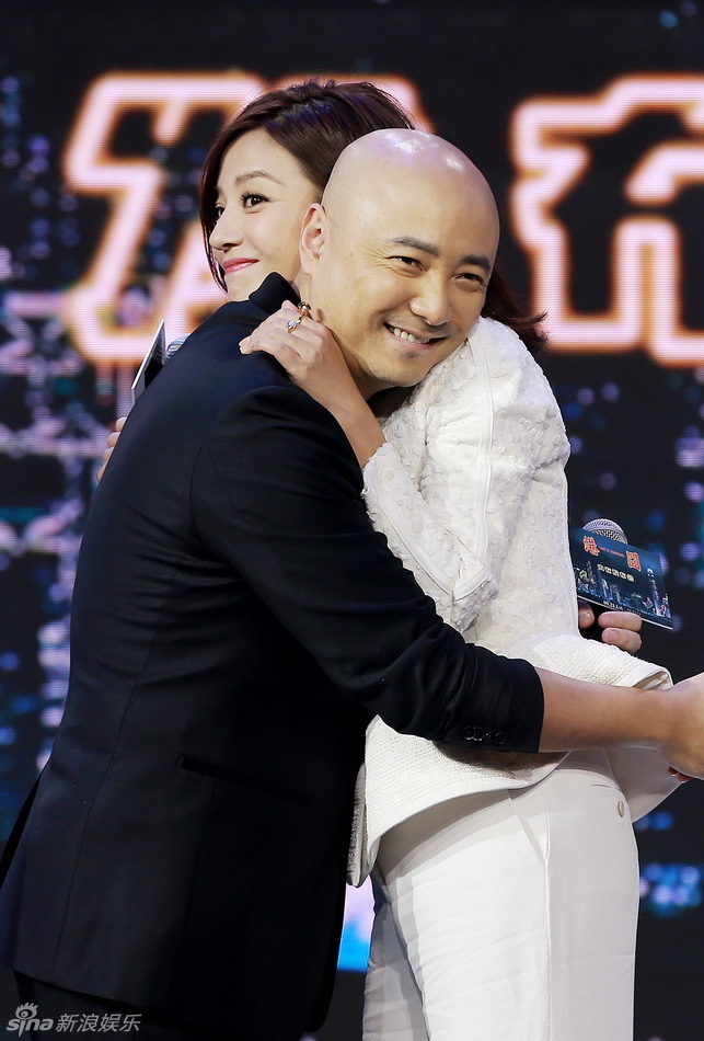 组图: 《港囧》维秘范儿 徐峥赵薇杜鹃秀恩爱_高清图集_新浪网