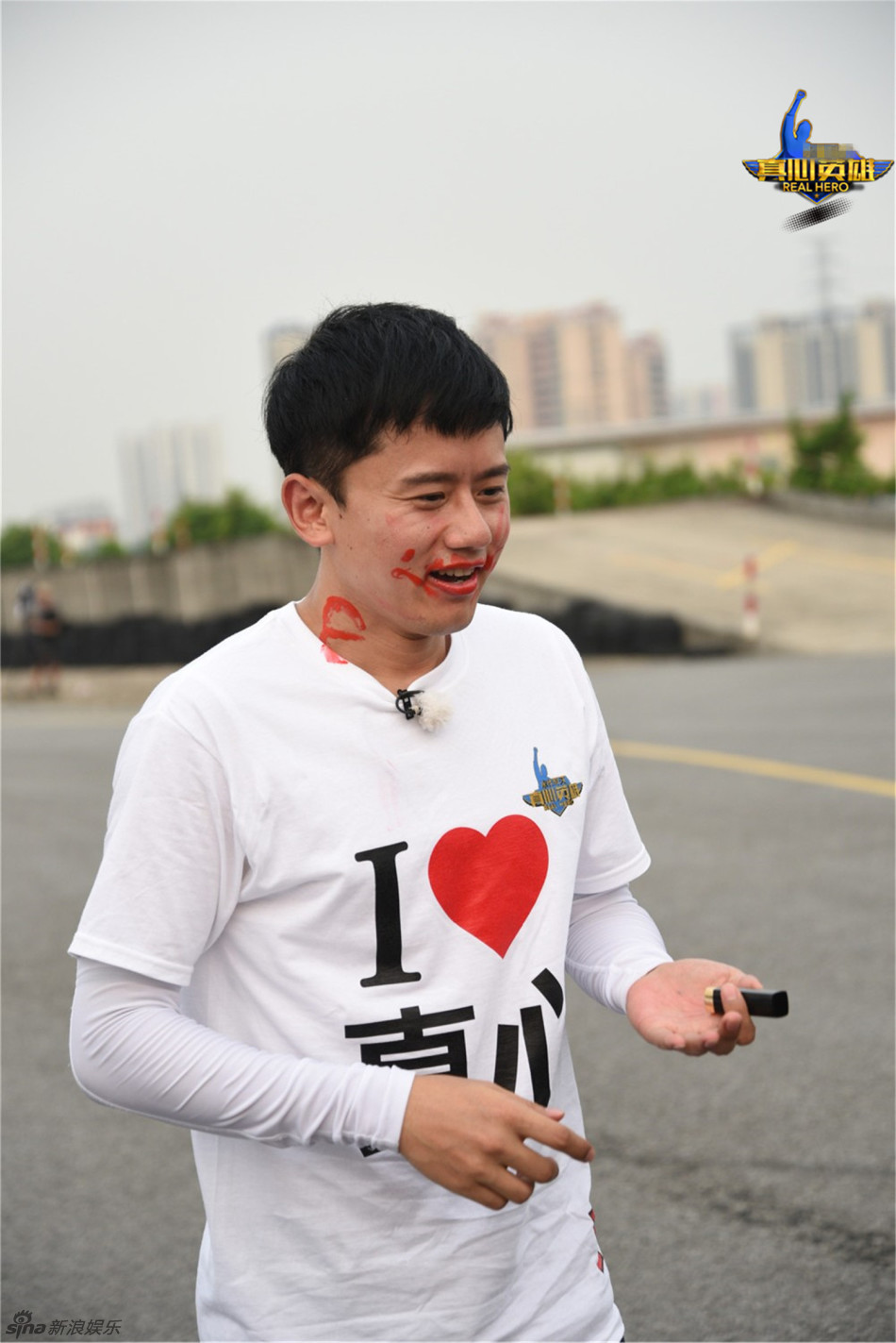 新浪娱乐讯 在本期《真心英雄》中,陈学冬张杰虽然分属不同的战队