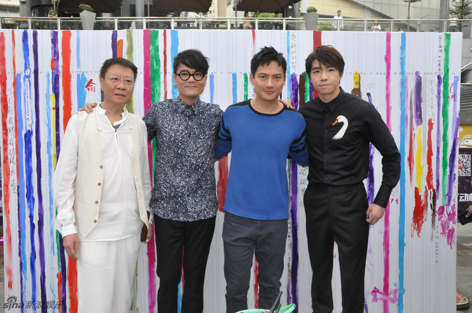 新浪娱乐讯 8月30日,由香港宗师级摄影,金像奖传奇黄岳泰导演