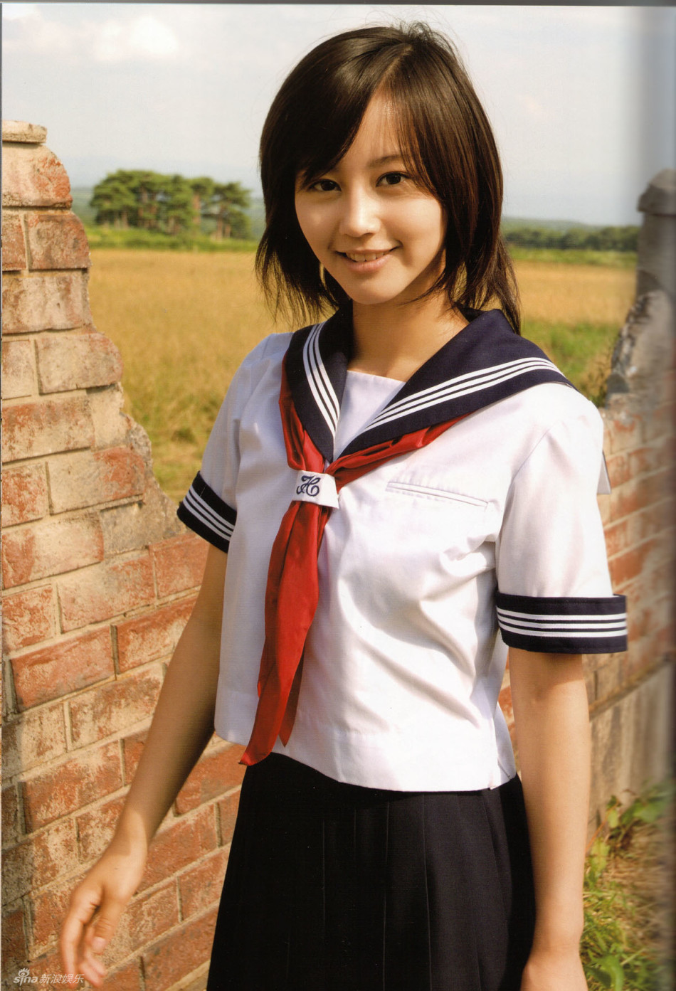 策划:萌萝莉到犀利人妻 图说堀北真希明星之路_高清图集_新浪网