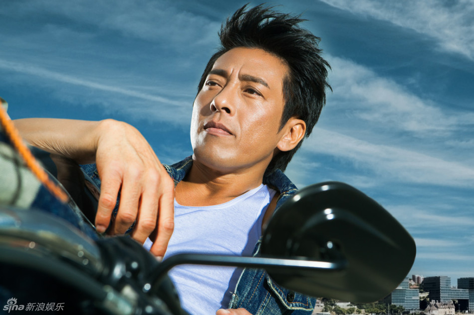 组图:吕颂贤机车写真 阳刚劲帅荷尔蒙魅力_高清图集_新浪网