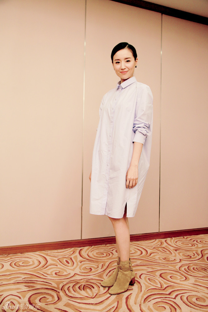 组图:董洁休闲装现身 气质清秀彰显优雅魅力_高清图集_新浪网