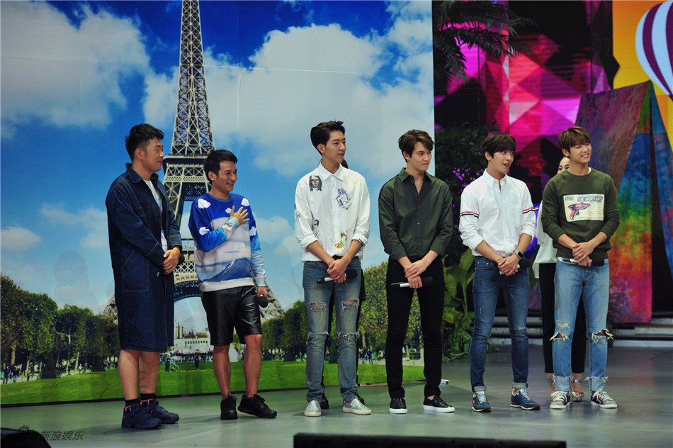 组图:快本李钟硕内地综艺首秀 郑容和两秒落泪_高清图集_新浪网