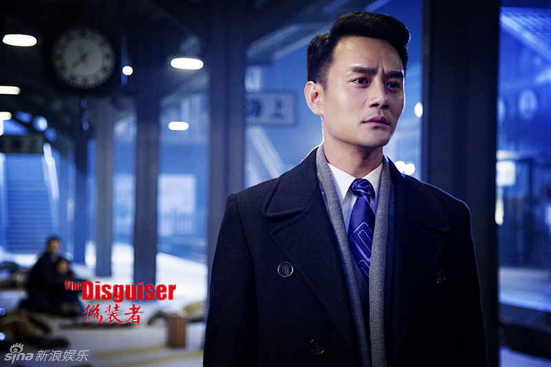 阿诚身份复杂,是战斗在隐秘战线上的三重间谍.