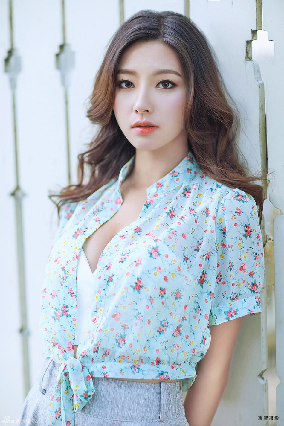 陈雅婷秋日清新写真曝光亮丽迷人