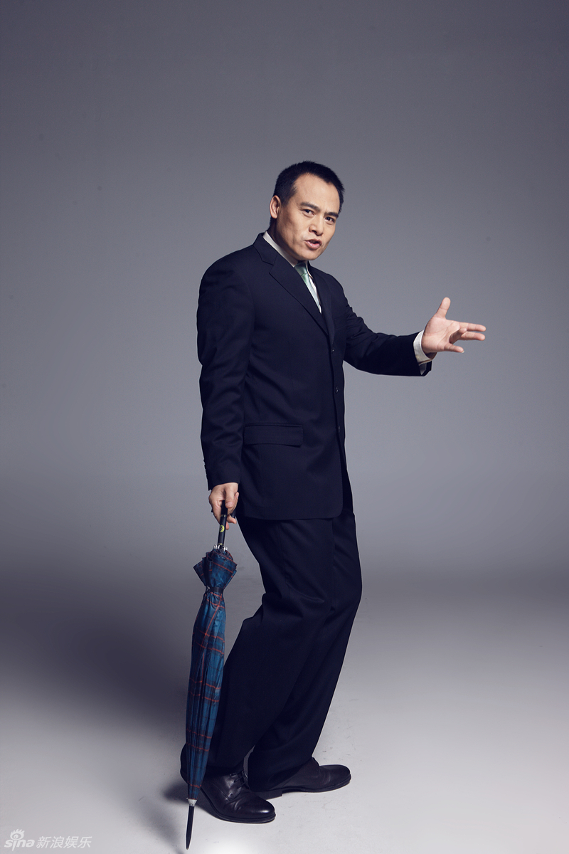 演员黑子西装写真 绅士浪漫尽显小资情调