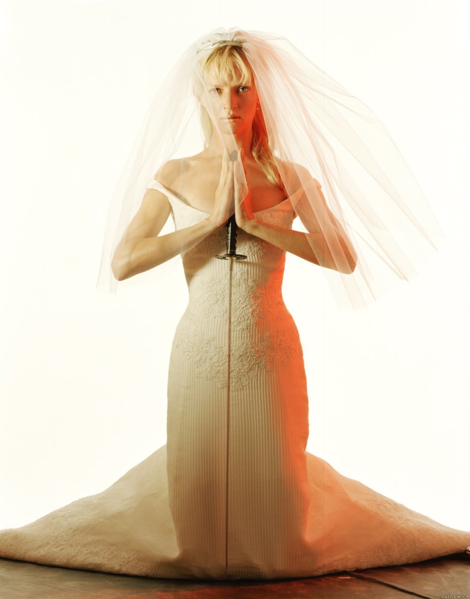 回忆《杀死比尔》中经典的"新娘"乌玛-瑟曼,谁更能诠释出血色之美?