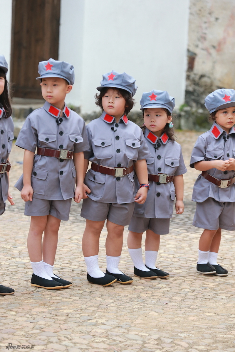 萌娃军装秀