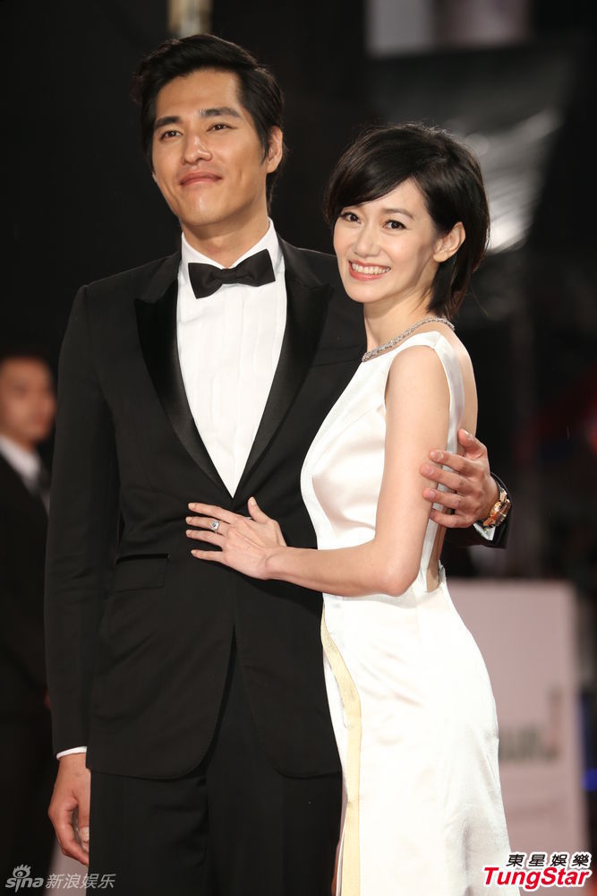 以《妹妹》入围最佳男主角的蓝正龙,由老婆周幼婷陪