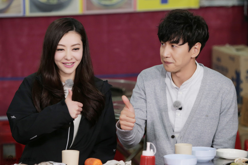 新浪娱乐讯 《如果爱》第二季本周四(10月1日)特别放送番外篇,不仅