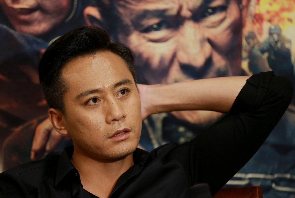 新浪娱乐讯 电影《解救吾先生》将映,刘烨在片中饰演一位民警,与凶狠