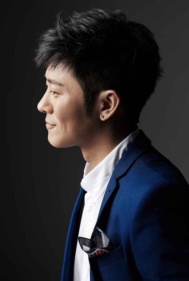 新浪娱乐讯 内地实力偶像演员林申拍摄了一组最新写真,照片中,林申身