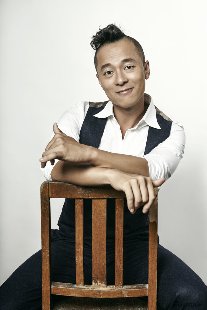 蔡鹭时尚大片曝光 率性不羁展型男魅力