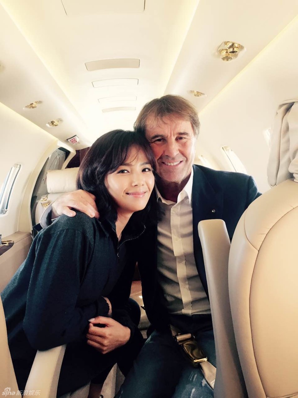 组图:刘涛结束米兰之旅 私人飞机探访奢华官邸