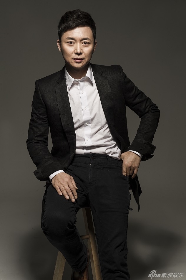 10 17:05:55 猜你喜欢 3 / 5 新浪娱乐讯 近日,演员刘奕君曝光了一组