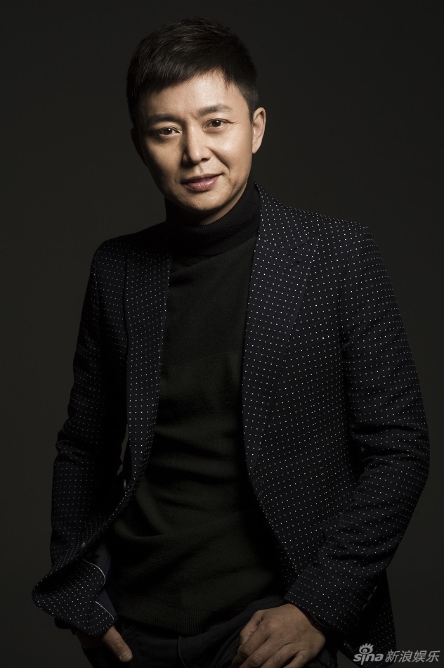 组图:刘奕君曝简约写真 黑色西装尽显男士魅力_高清图集_新浪网