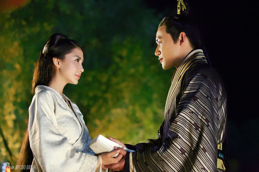 组图:《云中歌》陆毅baby曝剧照 陵云合体发糖_高清图集_新浪网