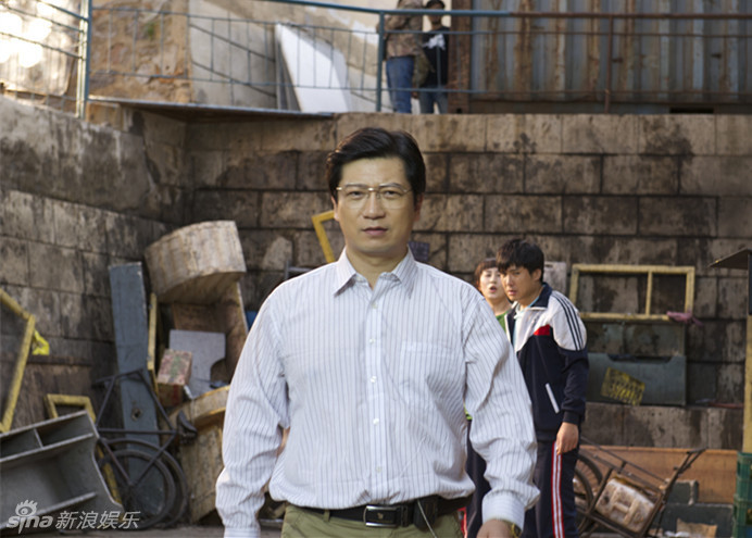 猜你喜欢 4 / 4 新浪娱乐讯 《夏洛特烦恼》中王老师的扮演者田雨也