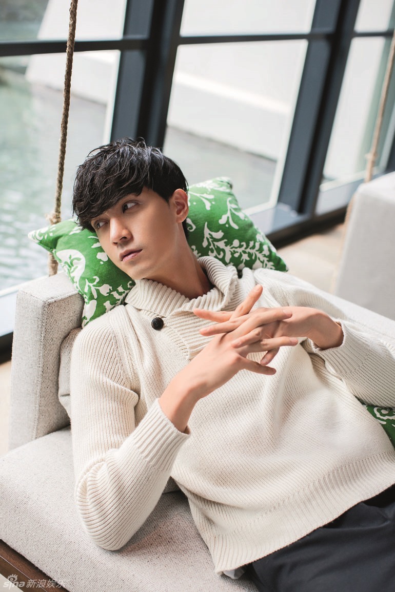 任言恺杂志封面大片