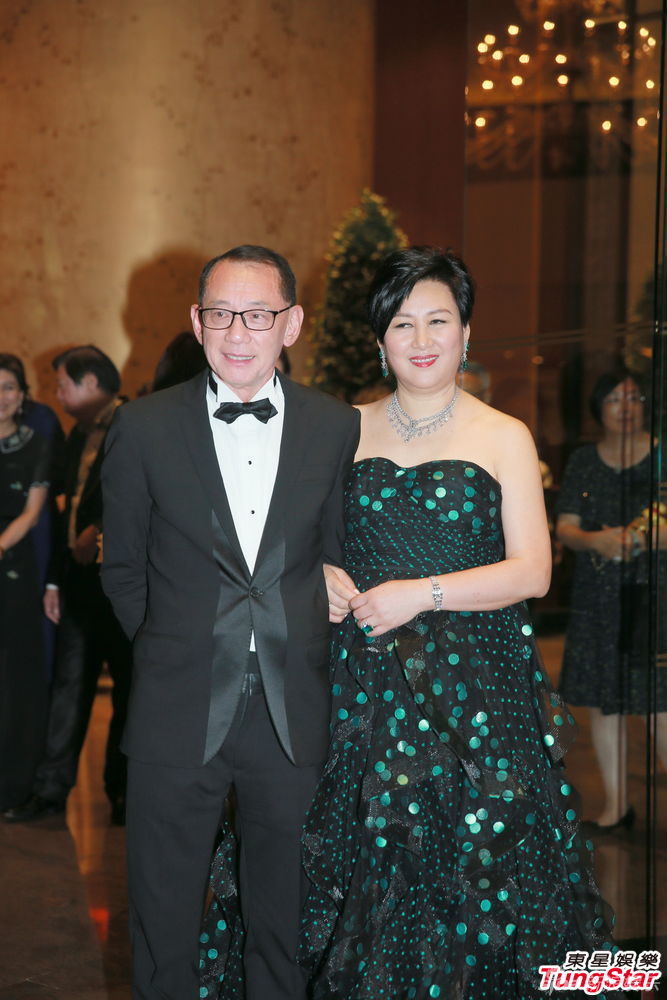 组图:杨受成大办珍珠婚派对 英皇艺人倾巢出动_高清图集_新浪网