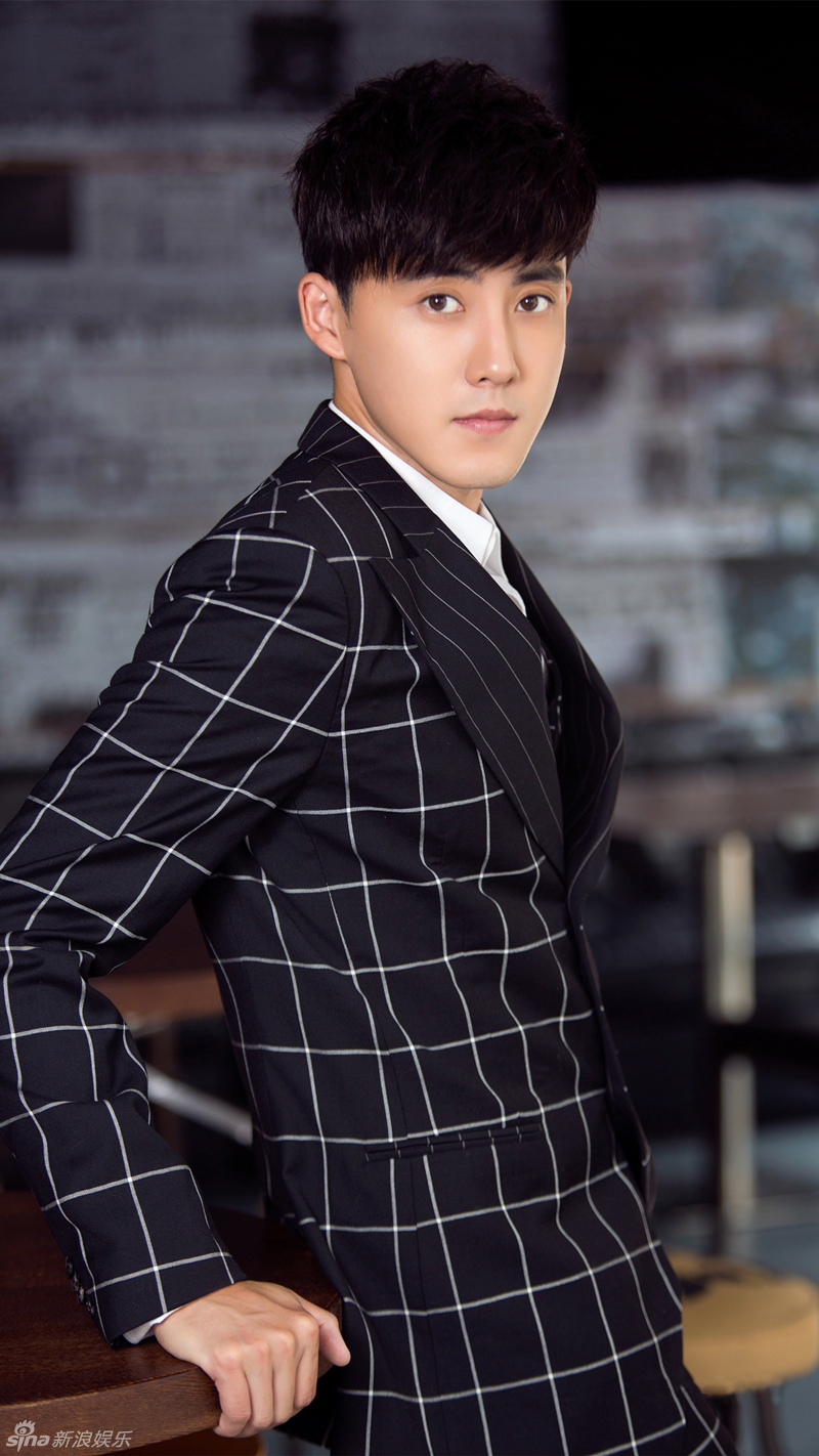 组图:张睿时尚大片帅气儒雅 笑容暖心似阳光_高清图集_新浪网