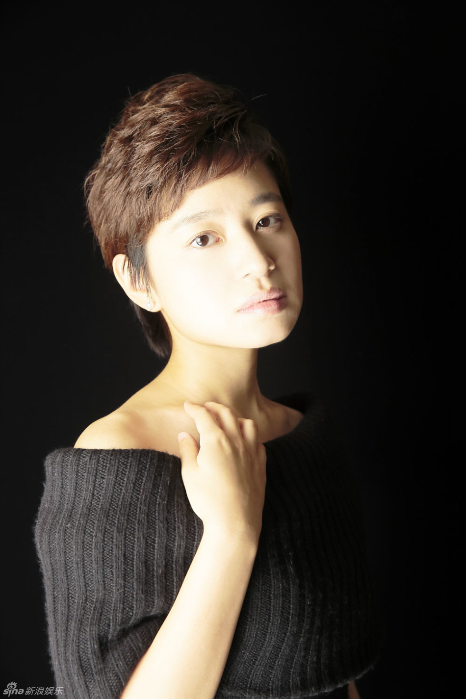 《大好时光》热播 鲁伊莎大片眼神清澈