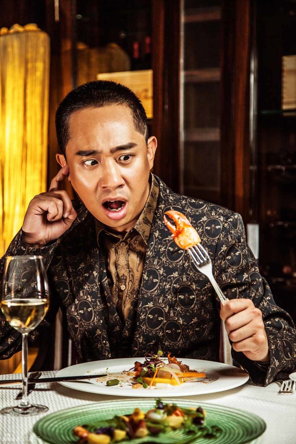 组图:白凯南曝时装大片 儒雅有型展多面"南神"_高清图集_新浪网