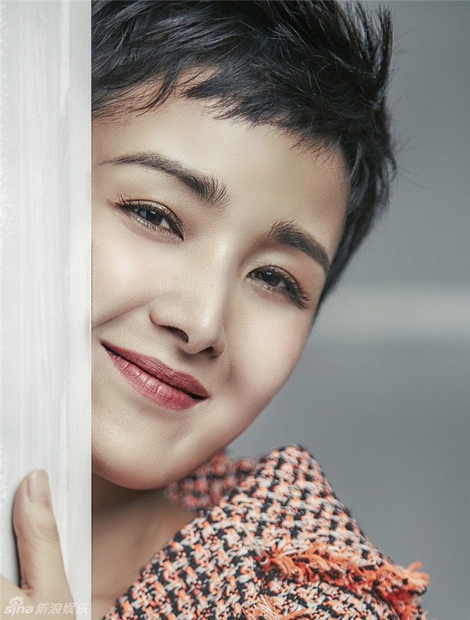 组图:黄曼最新杂志大片曝光 风情万种笑容迷人_高清图集_新浪网