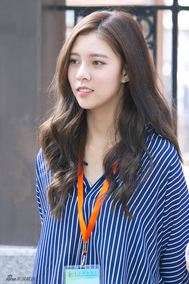 组图:《一年级》宋妍霏拜师佟大为 欲圆学霸梦_高清图集_新浪网