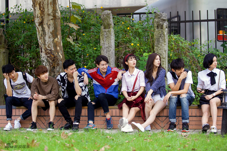 组图:《一年级》大学季开播 氧气小花邢菲亮相_高清图集_新浪网