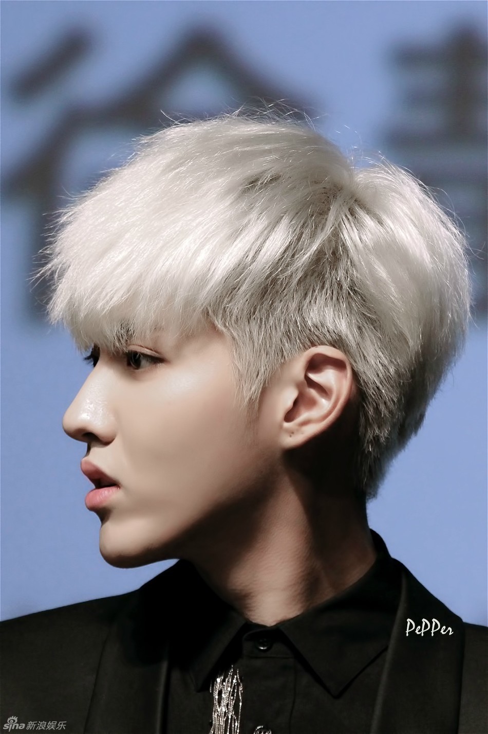 吴亦凡迎25岁生日 粉丝好友晒照送祝福