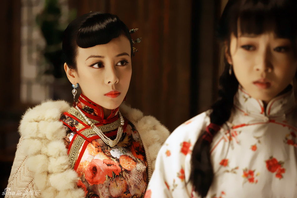 新浪娱乐讯 《大秧歌》中饰演吴家姨太太春草的演员贾媛媛,将春草对