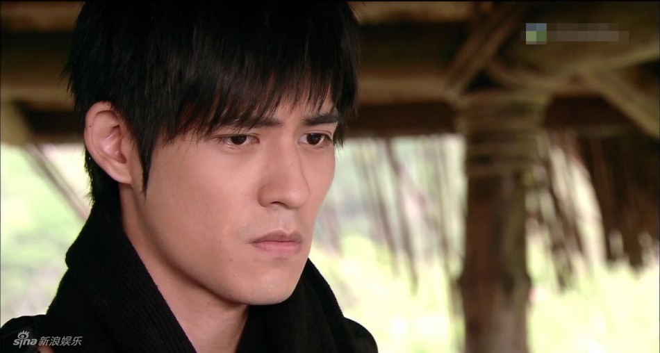 新浪娱乐讯 11月10日,仔仔周渝民在微博上公布婚讯,和妻子喻虹渊甜蜜