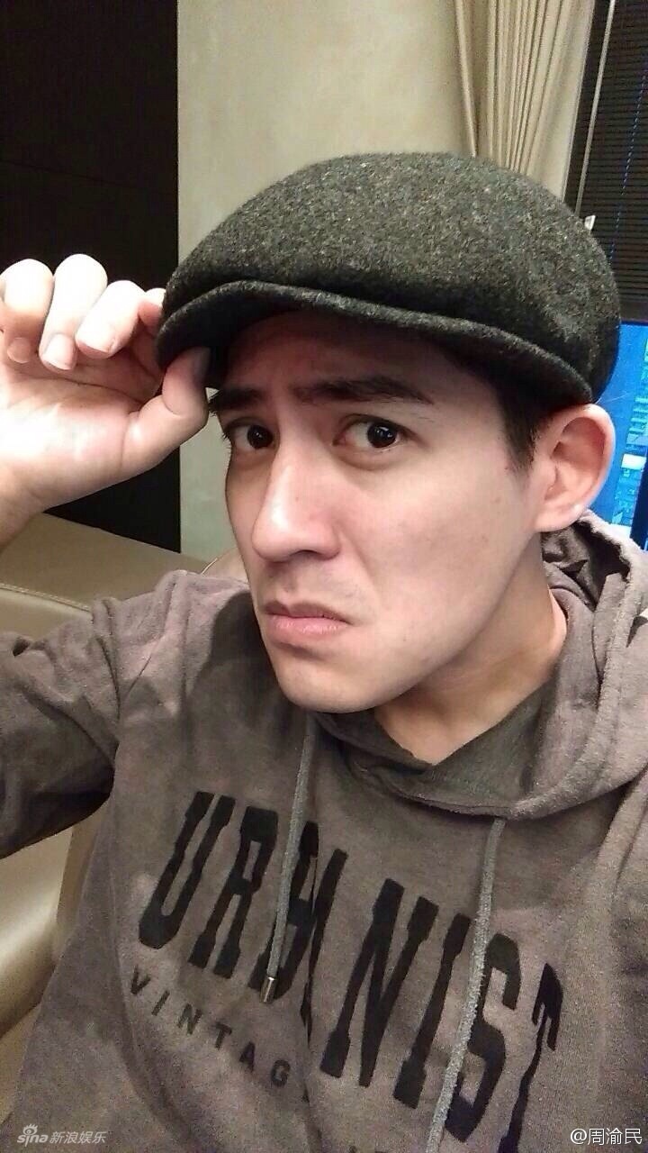 仔仔从青涩时期的忧郁少年到现在的魅力熟男,我们一起来看看周渝民这
