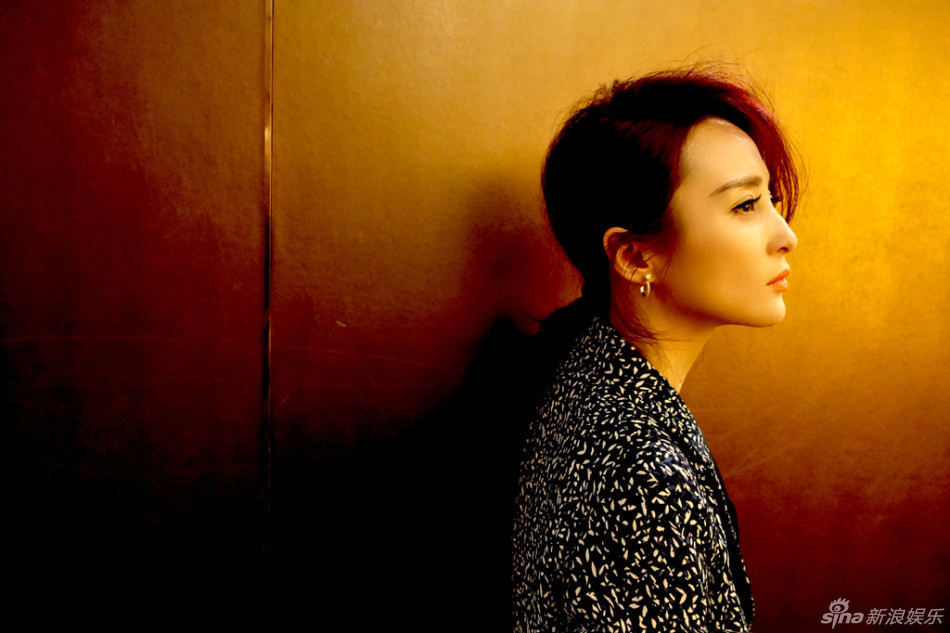 蒋勤勤精致侧脸 支持