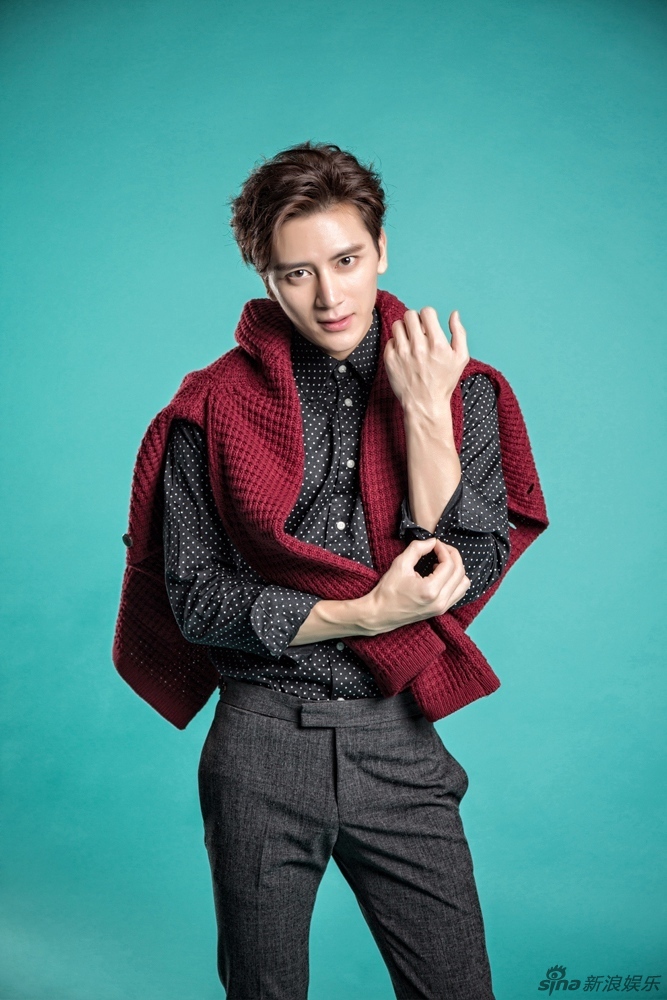 组图:孙祖君登韩国杂志封面 化身冬日雕刻美男_高清图集_新浪网